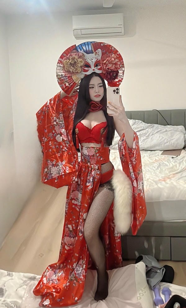 ảnh sex Linh Miu 25