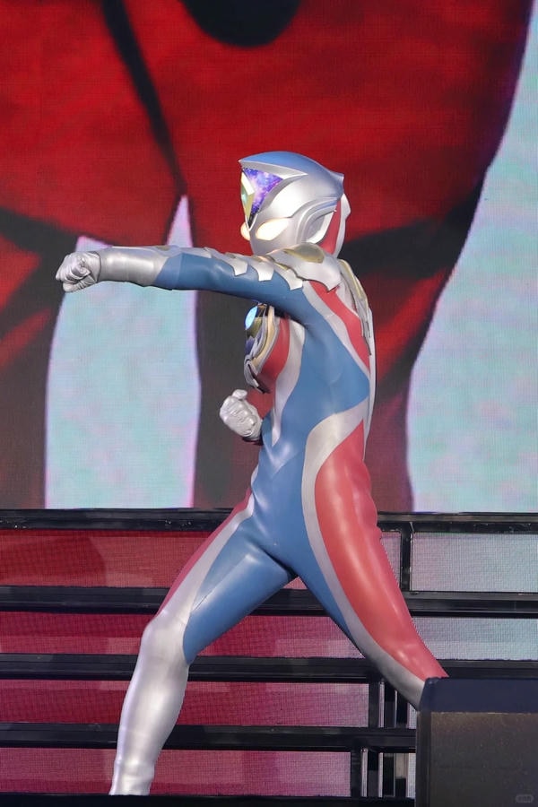 Siêu Nhân Điện Quang 15