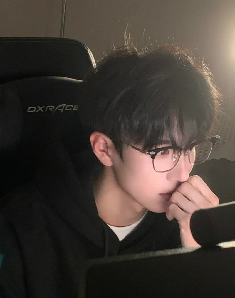 ảnh trai đẹp che mặt 22