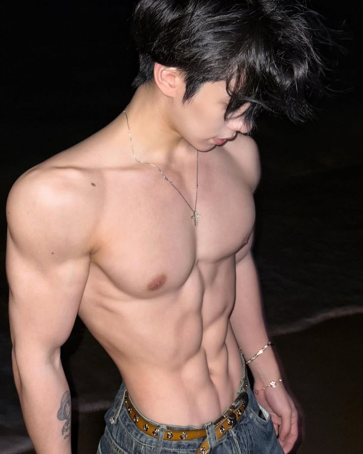 Ảnh trai đẹp sáu múi body săn chắc 15