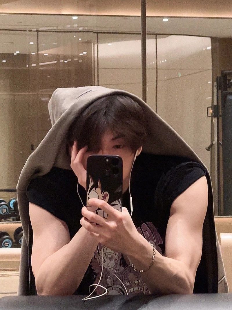 trai đẹp Trung Quốc che mặt 8