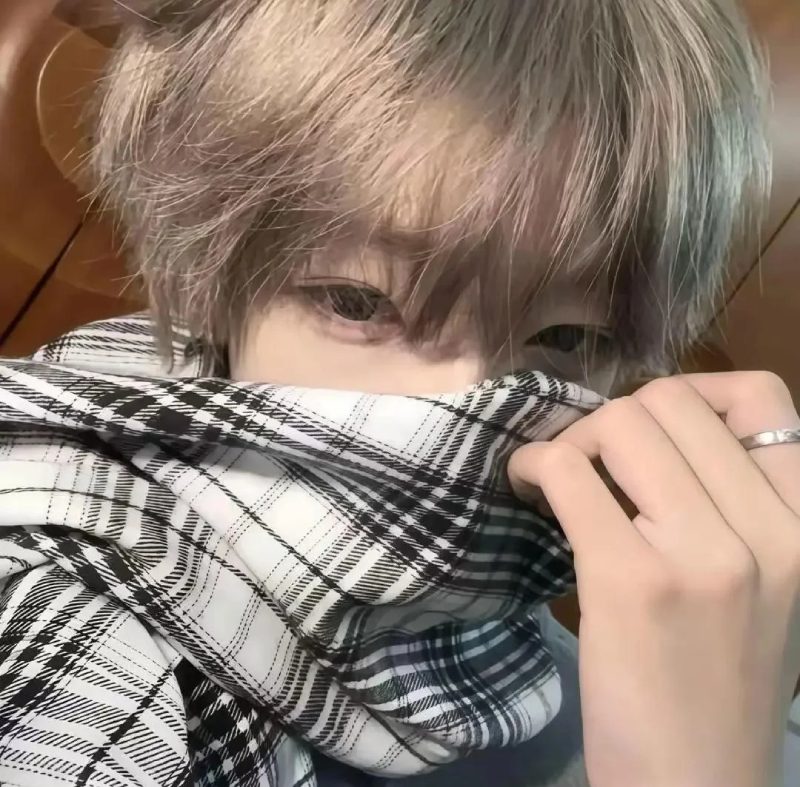 ảnh trai đẹp Trung Quốc che mặt 21