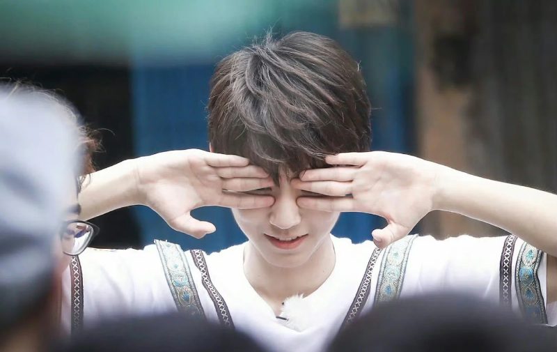 ảnh trai đẹp Trung Quốc che mặt 30