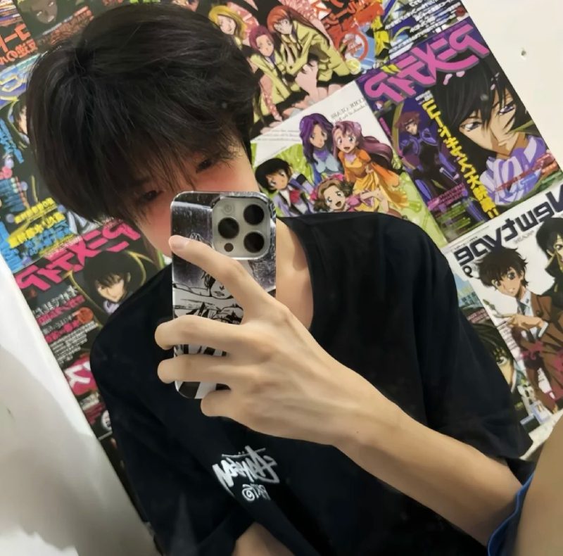 ảnh trai trung che mặt 30