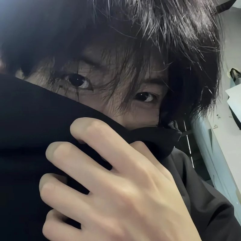 ảnh trai đẹp Trung Quốc che mặt 34