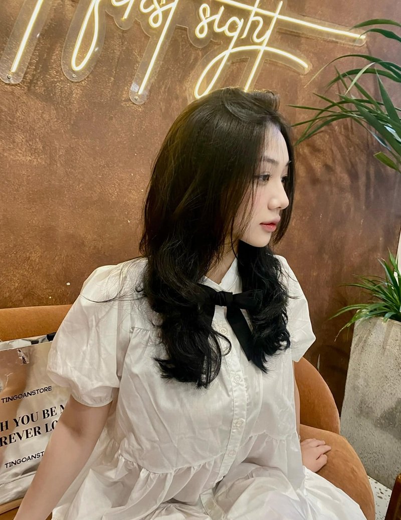 hình Trần Hà Linh 3