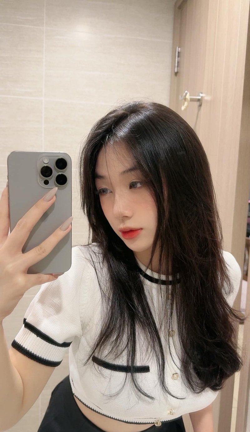 hình Trần Hà Linh 16