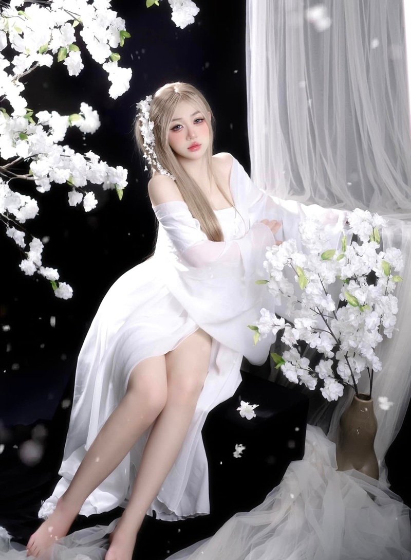 hình Trần Hà Linh 7