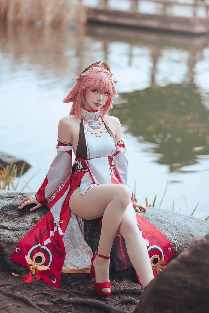 ảnh Yae Miko cosplay 2