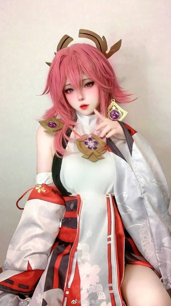 ảnh Yae Miko cosplay 7