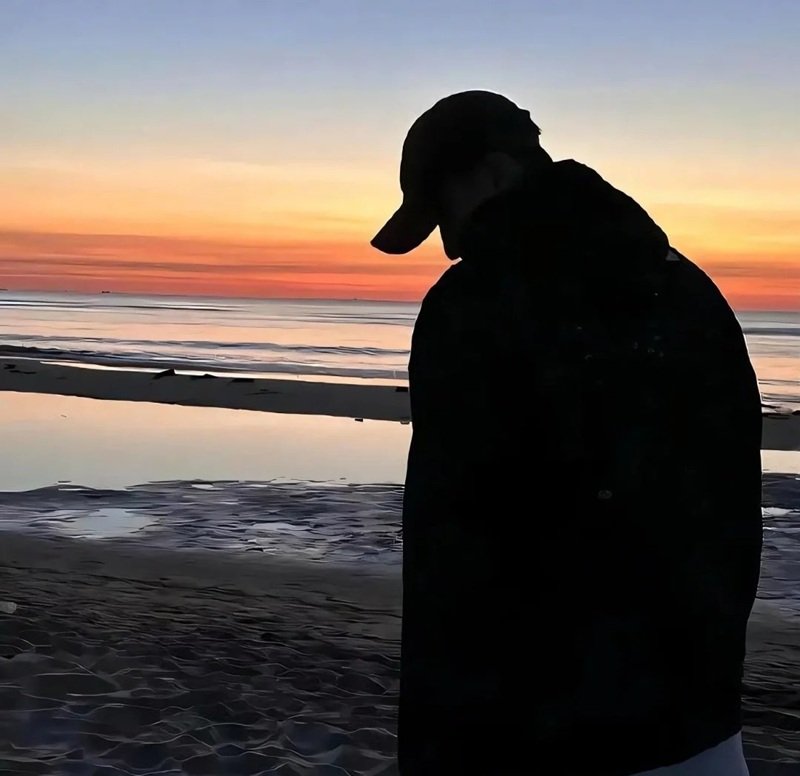 avatar ảnh trai đẹp che mặt 20