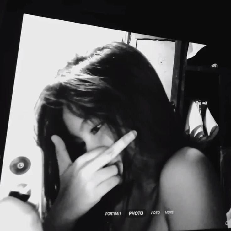 Avatar Buồn Nữ 13