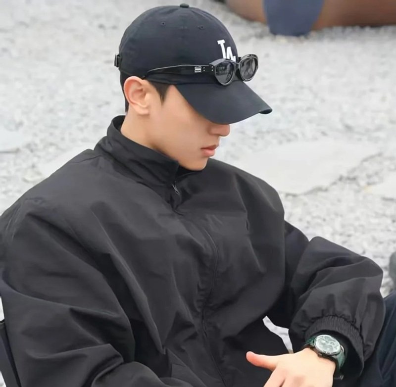 avatar ảnh trai đẹp che mặt 38