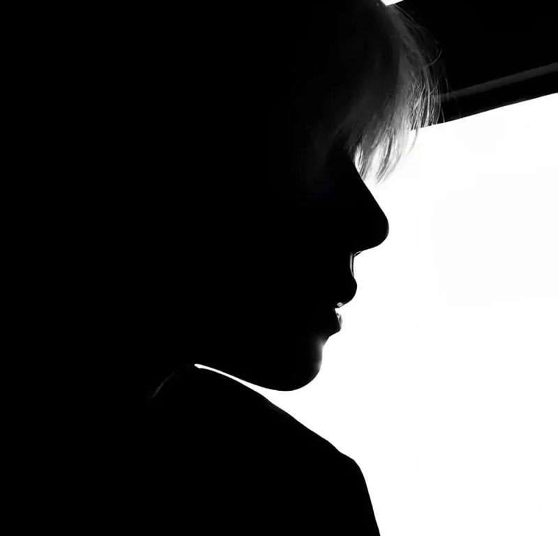 avatar ảnh trai đẹp che mặt 42