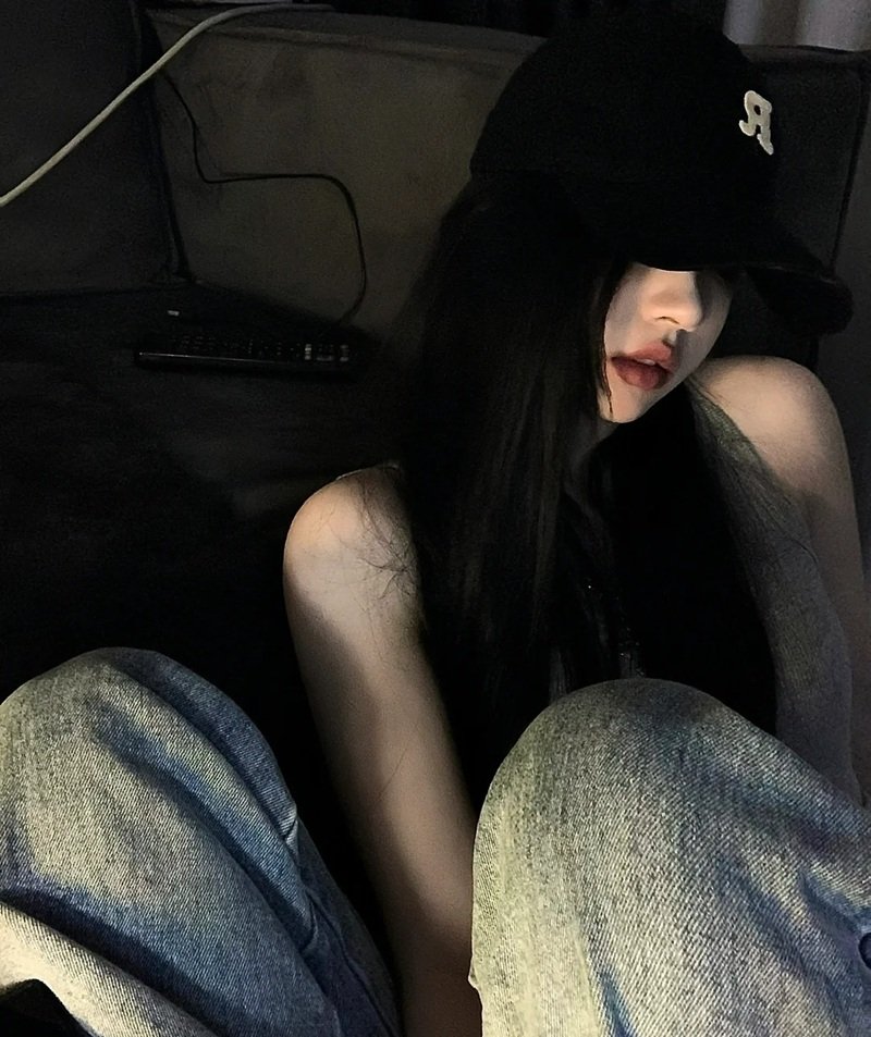 avatar nữ ngầu che mặt 26