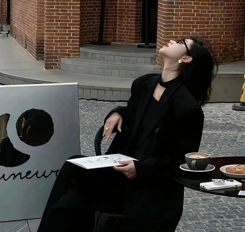 avatar nữ ngầu che mặt 32