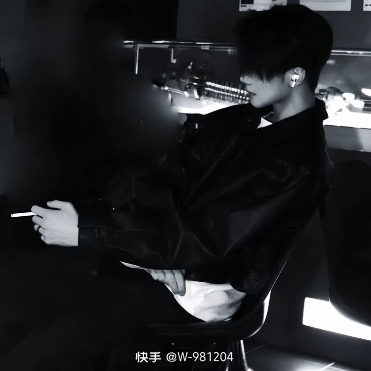 Avatar Trắng Đen 8