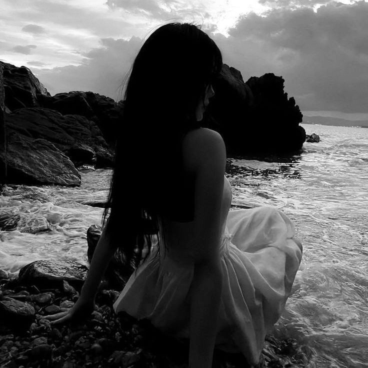 Avatar Trắng Đen 9