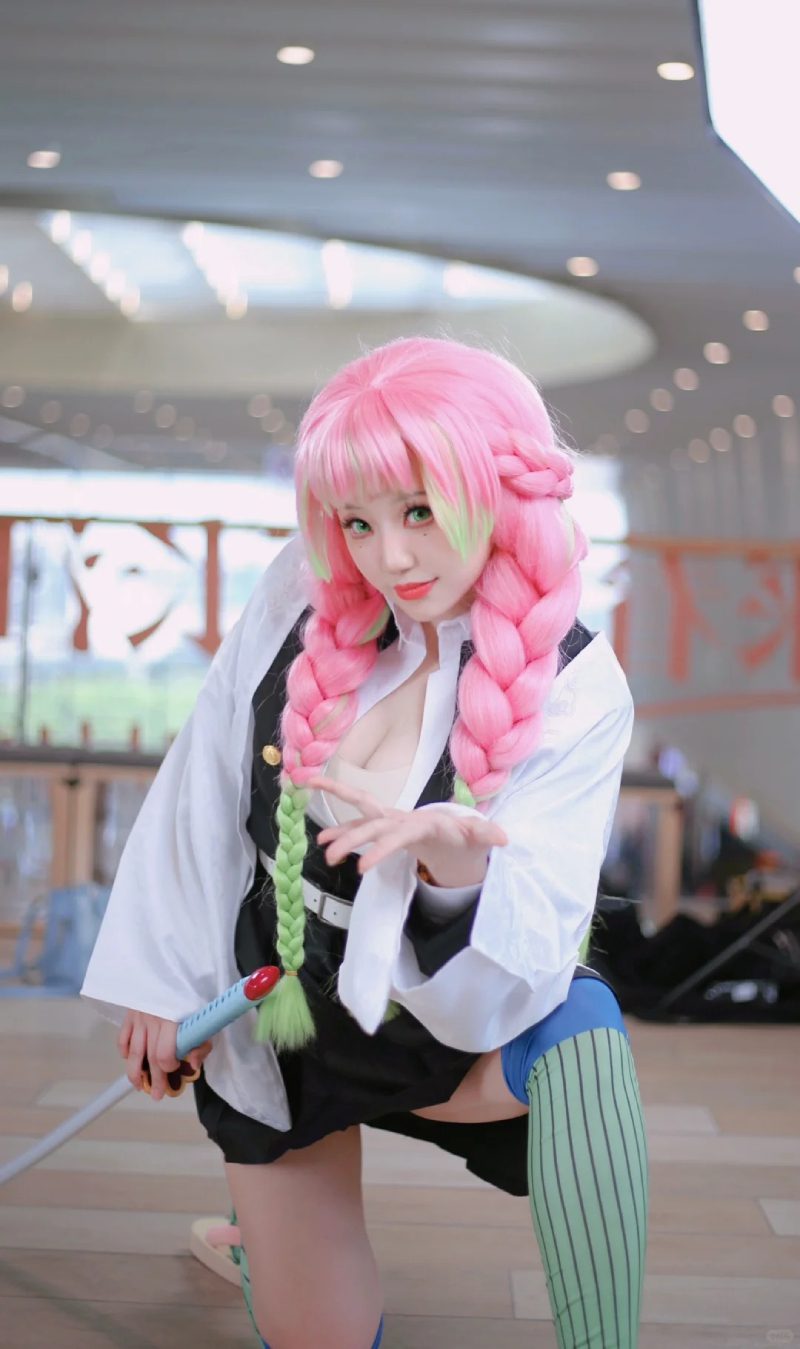 ảnh Cosplay Mitsuri 2