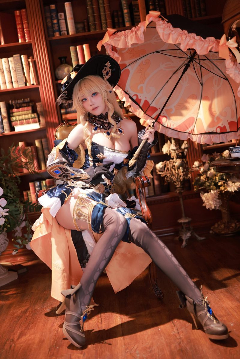ảnh cosplay Navia 30