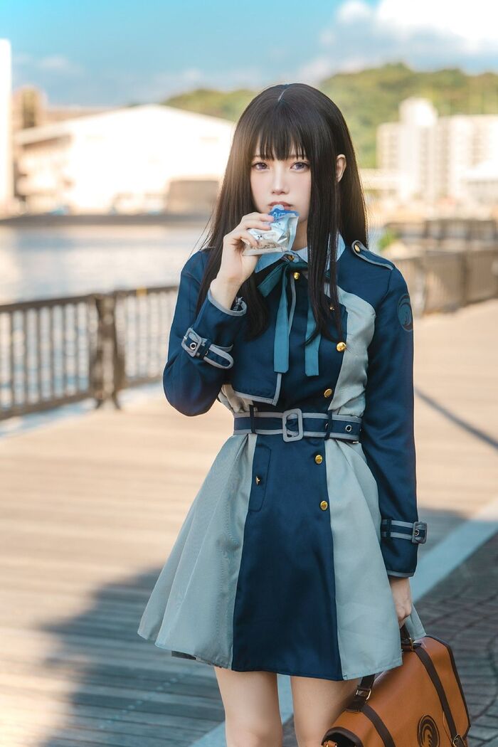 cosplay học sinh 11