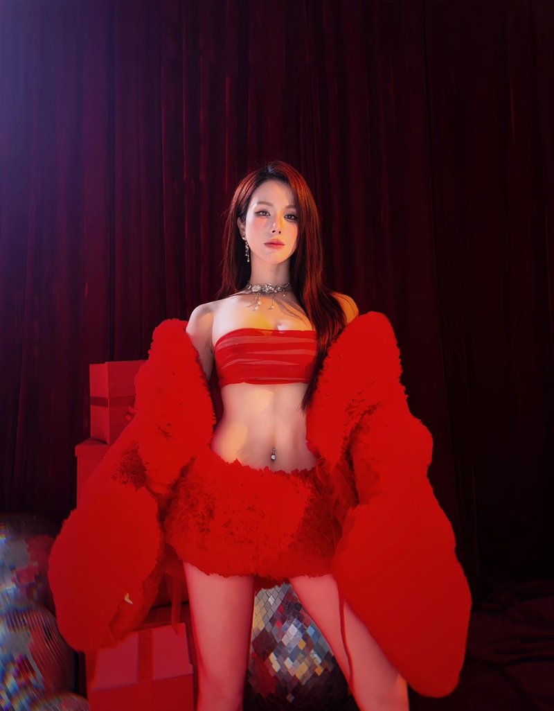 ảnh Diệp Lâm Anh sexy 34