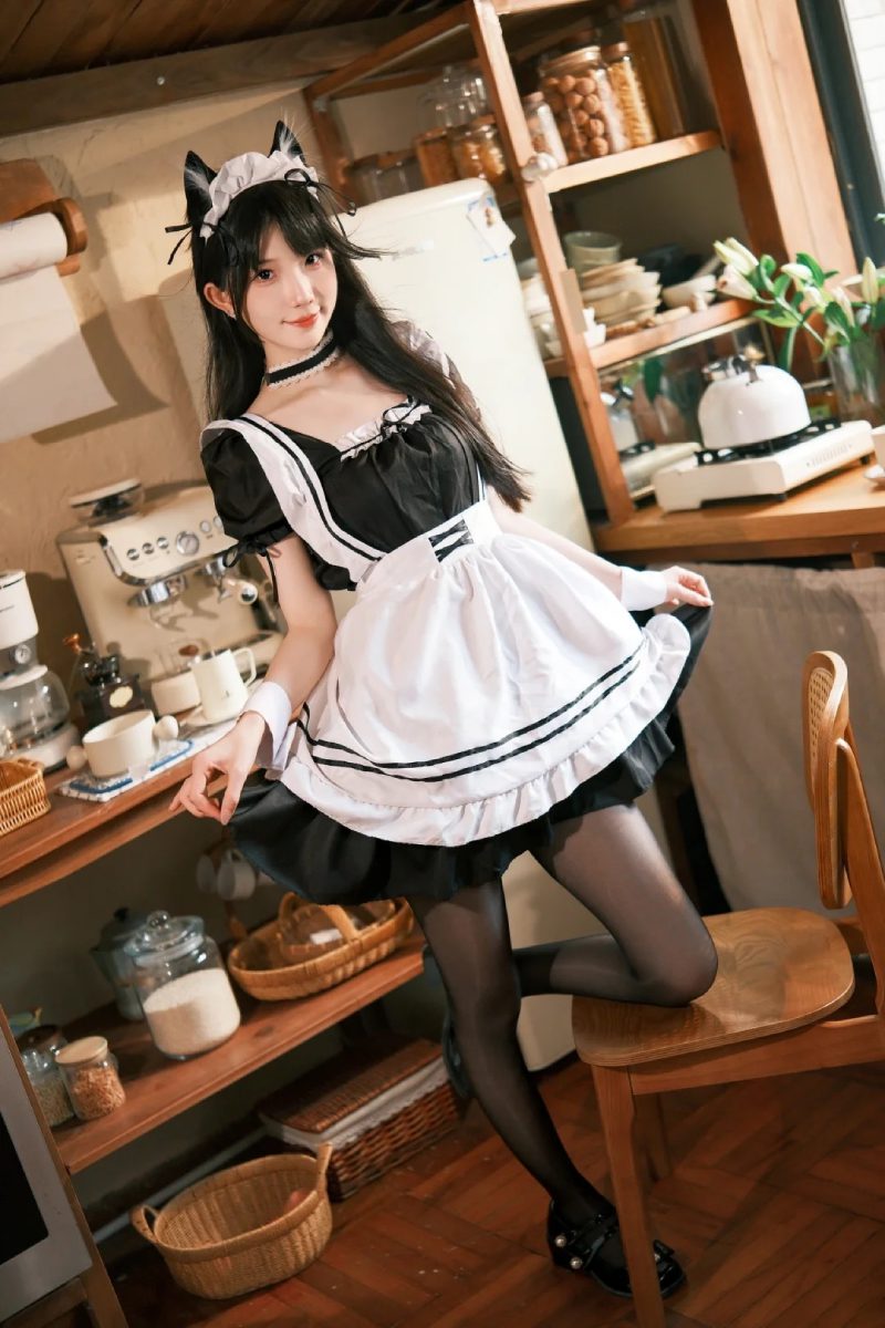 cosplay hầu gái 35