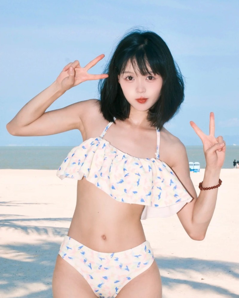 Ảnh Gái Nhật mặc bikini 19