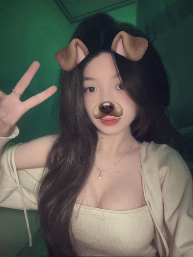 hình Gái vú bự 16