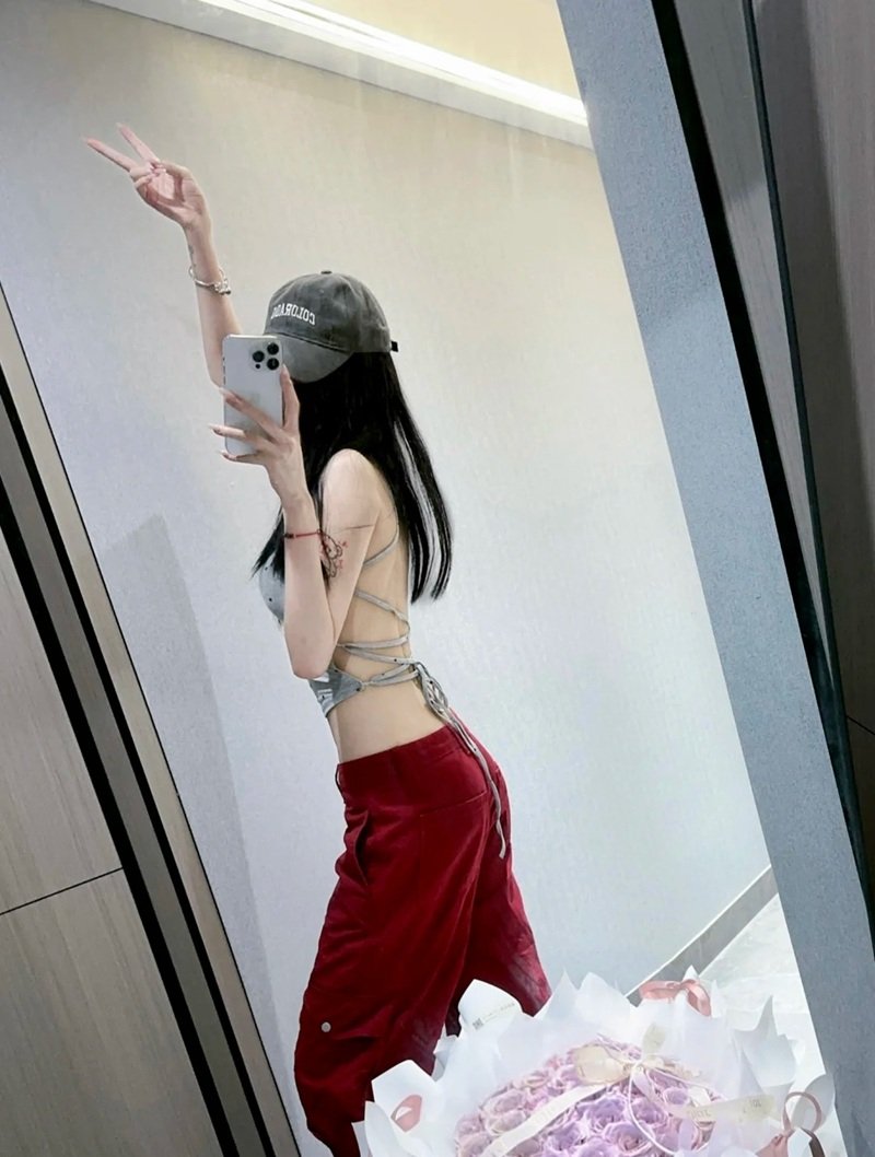 gái xinh che mặt 22