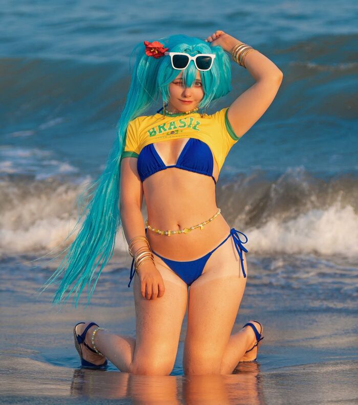 ảnh gái xinh cosplay mặc bikini 22