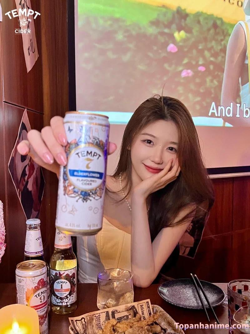 ảnh con gái uống bia 66