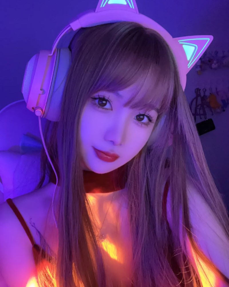 Gái xinh live stream 27