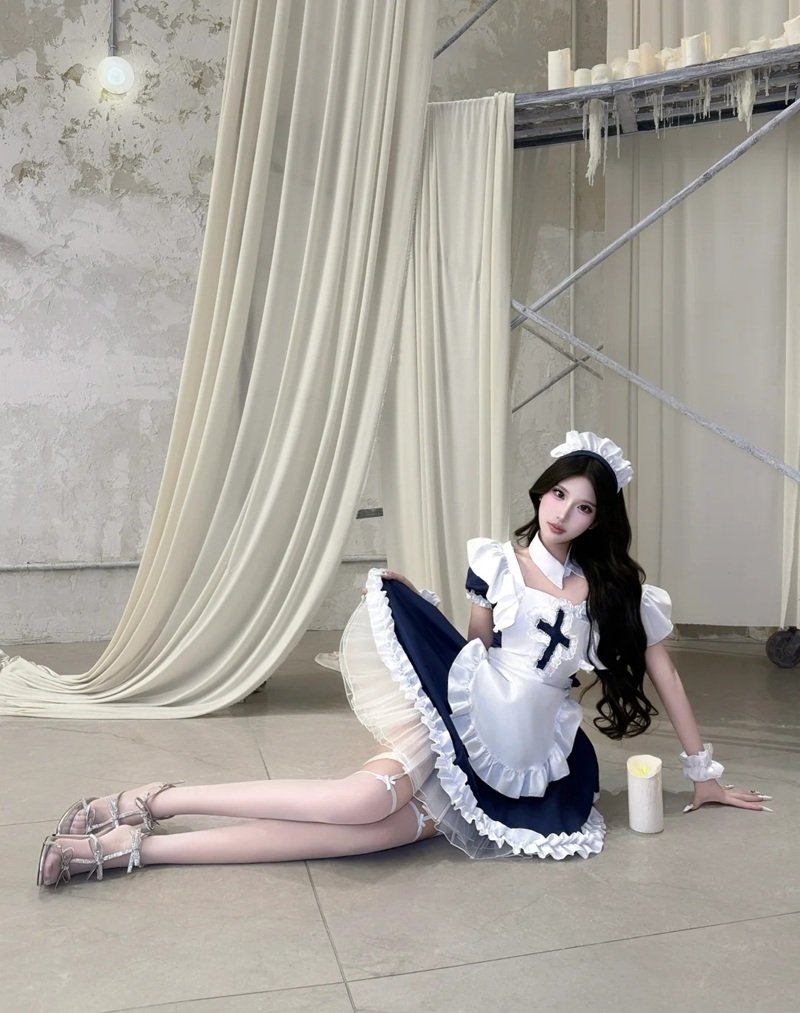 ảnh gái xinh mặc đồ hầu gái 13