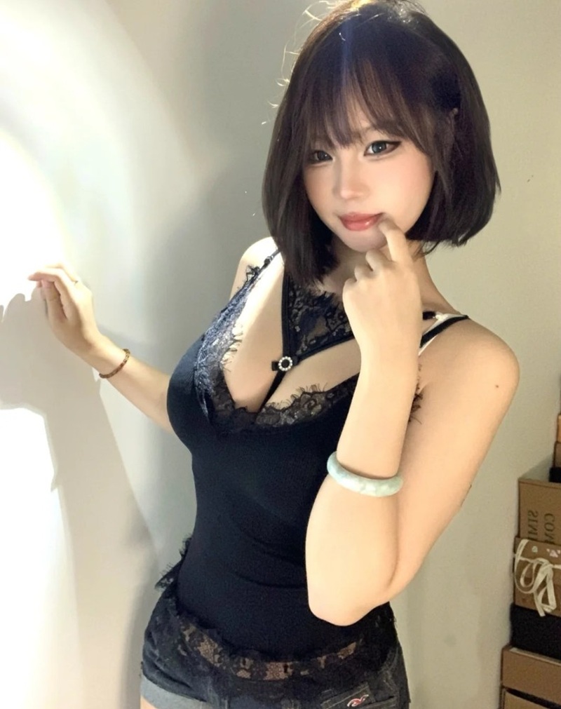 Ảnh Gái Xinh Mặc Đồ Thiếu Vải 23