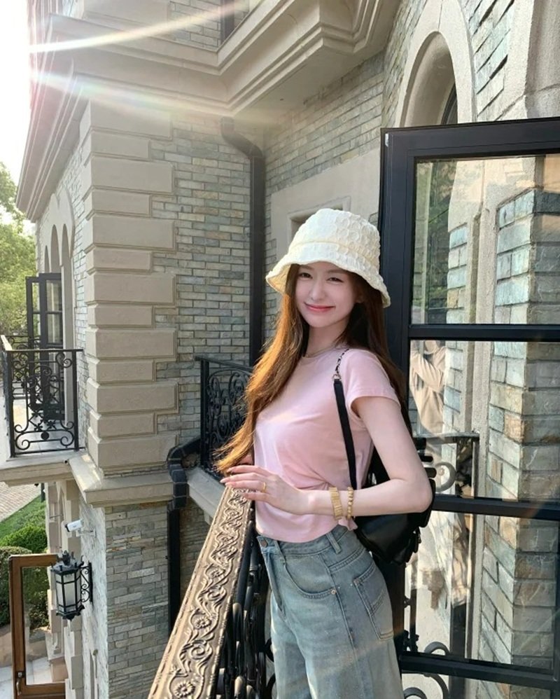 ảnh gái xinh mặc pinky 1