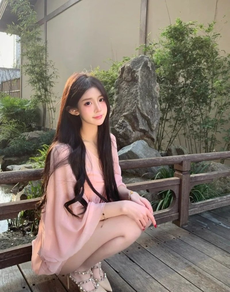 ảnh gái xinh mặc pinky 22