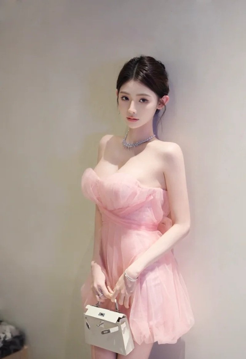ảnh gái xinh mặc pinky 24
