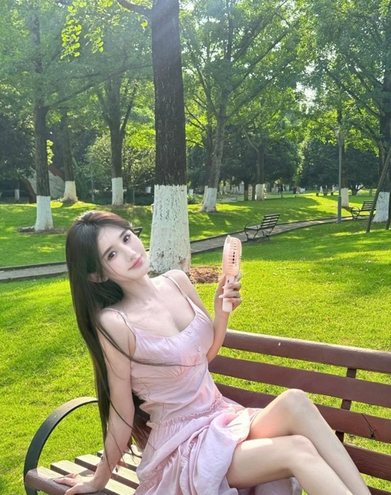 ảnh gái xinh mặc pinky 35