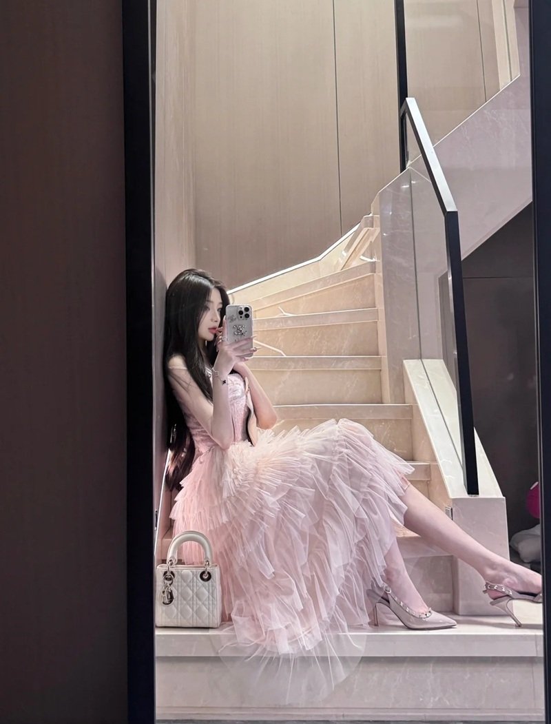 ảnh gái xinh mặc pinky 9