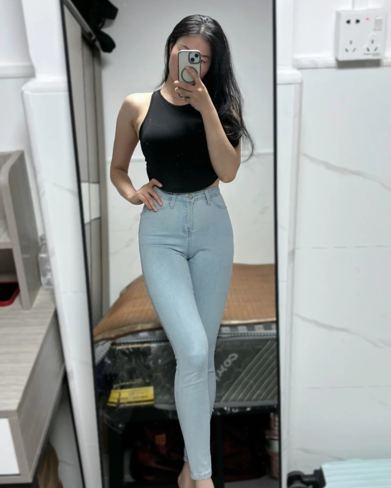 gái xinh mặc quần bó sát 11