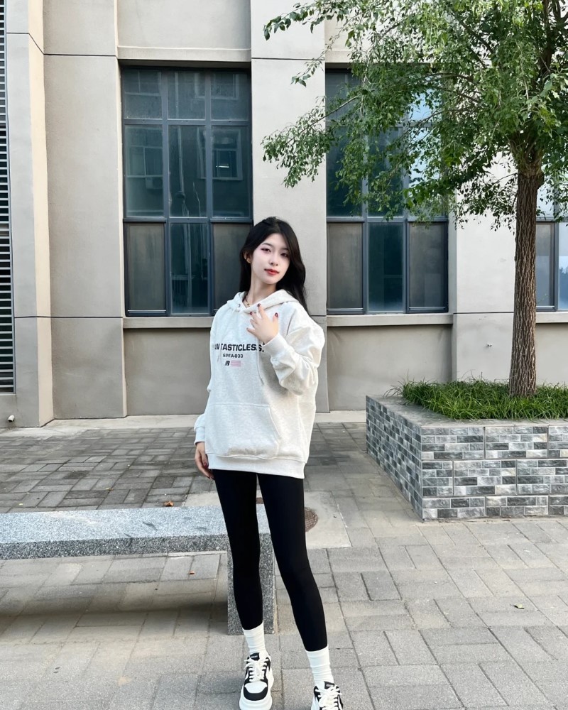 gái xinh mặc quần bó sát 8