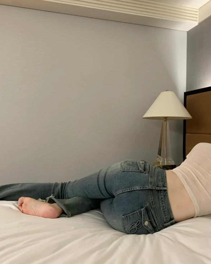 gái xinh mặc quần bó sát 2