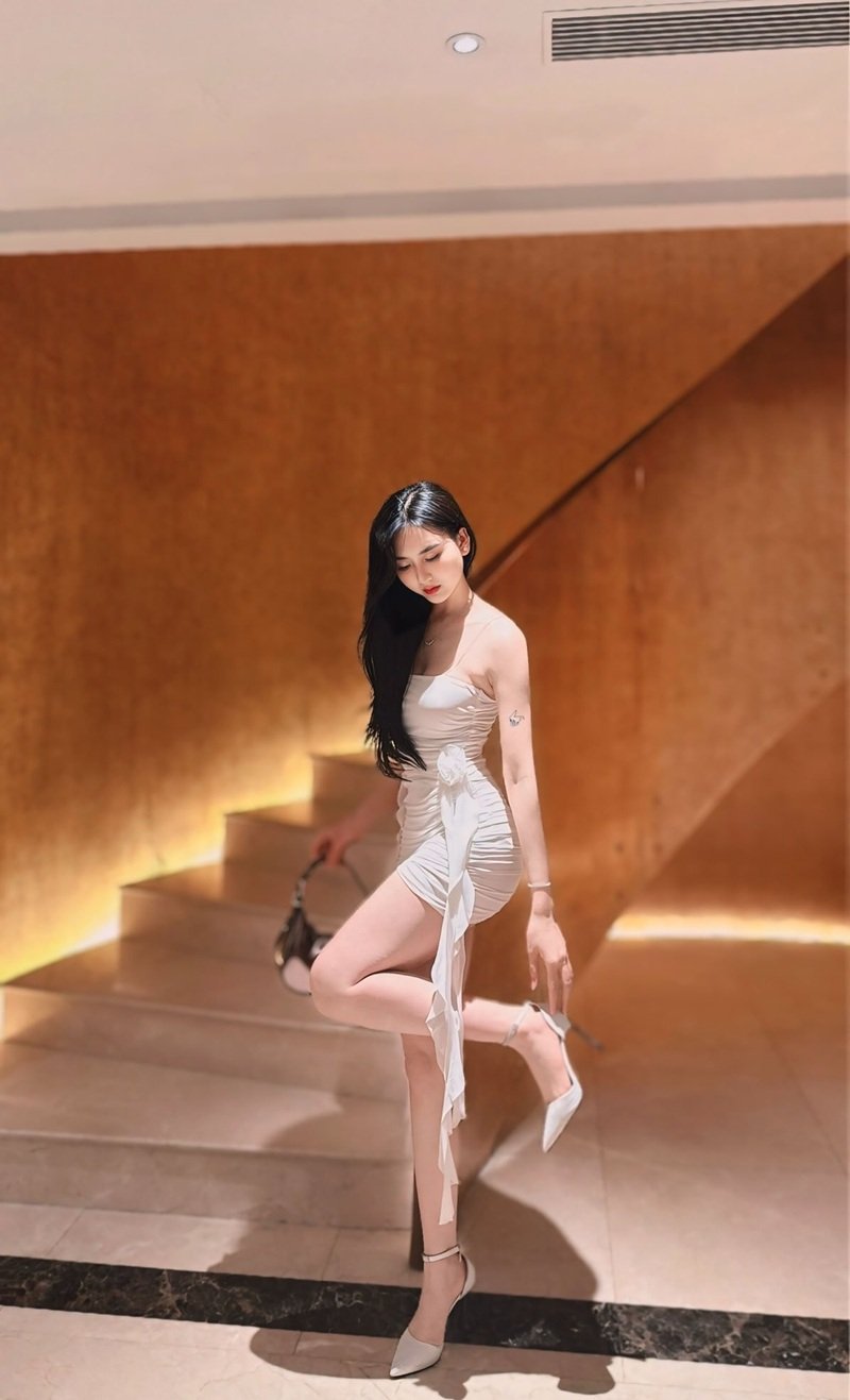 ảnh gái xinh mặc váy 23