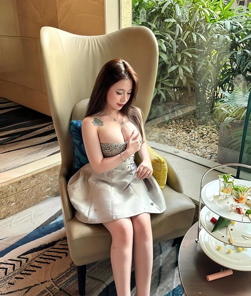 ảnh Gái xinh mặc váy ngắn 27