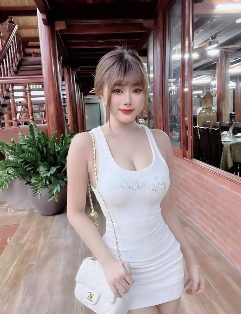 ảnh Gái xinh mặc váy ngắn 40