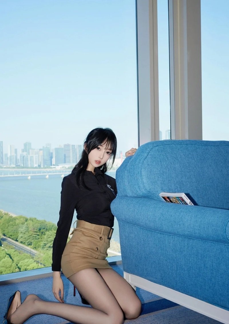 gái xinh trung quốc mặc váy ngắn 14