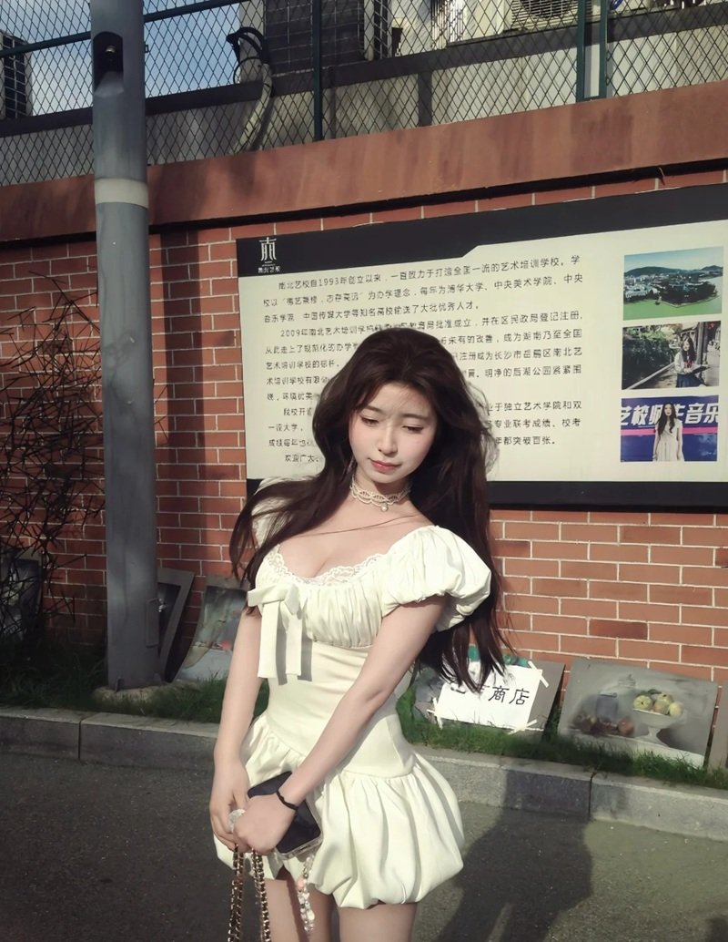 gái xinh trung quốc mặc váy ngắn 33