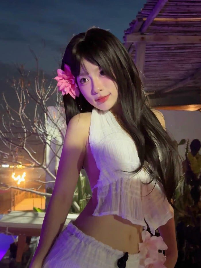 Ngọc Kem bikini 28