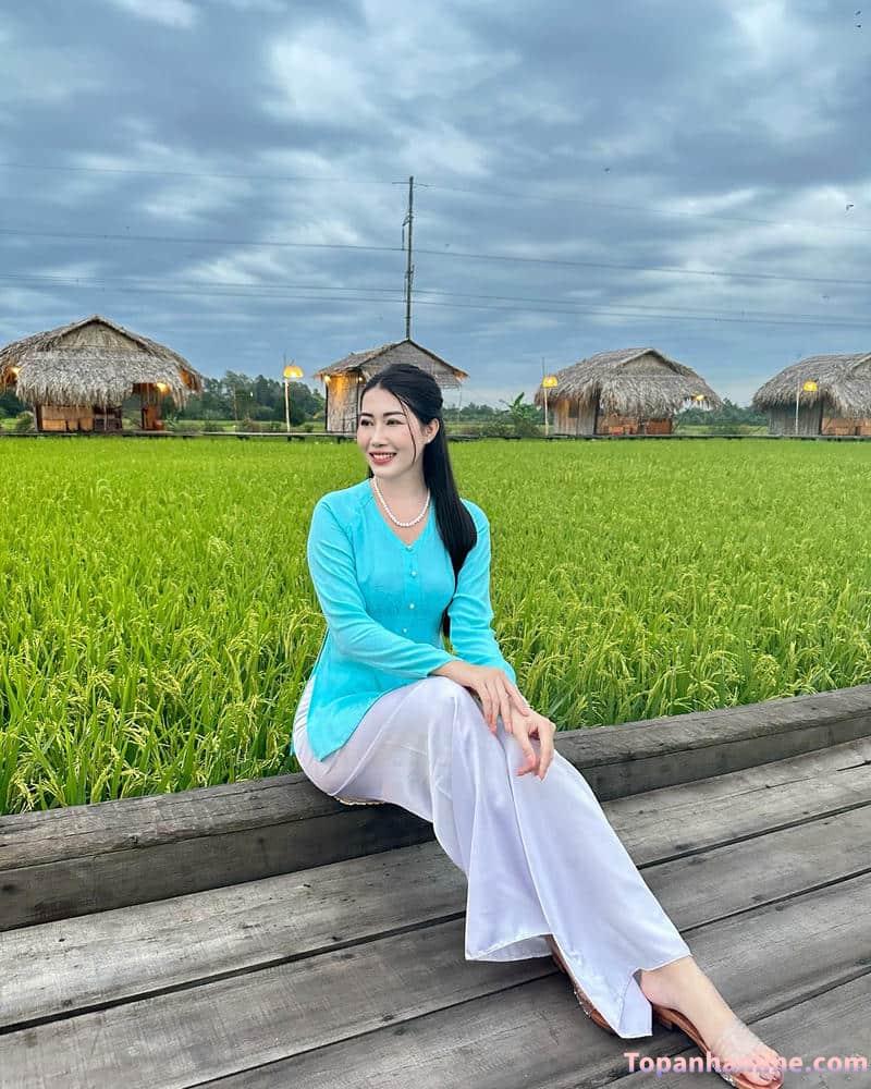 ảnh gái miền tây 64